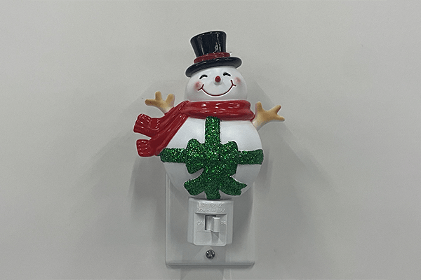 What Colors and Lighting Modes Are Available in Snowman Night Lights?